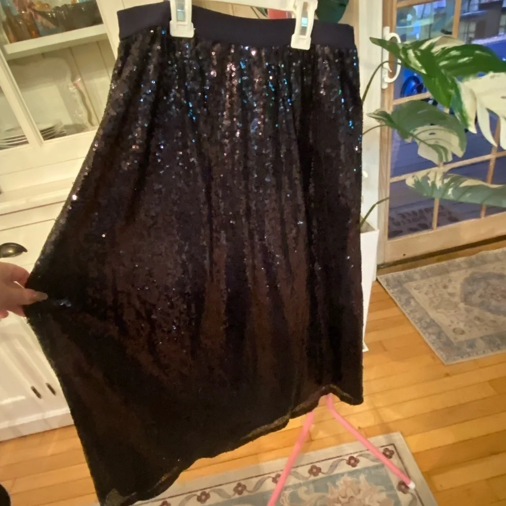 NWT DR2 Navy Blue Sequin Midi Skirt